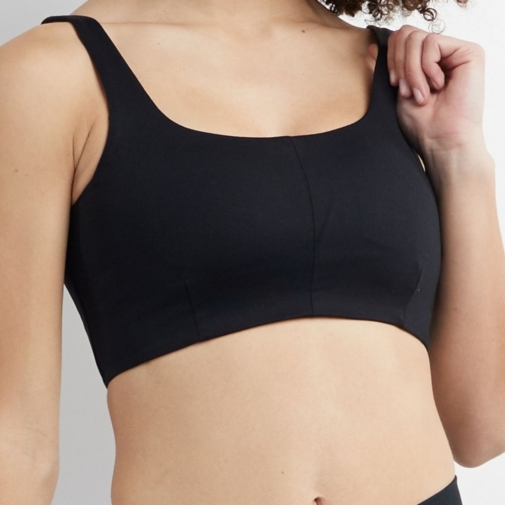 Savvi Fit Sierra Black Sports Bra Medium Impact Yoga Workout Gym Estimated Sm